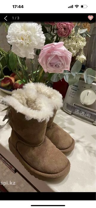 Продам детские сапожки, угги , туфли