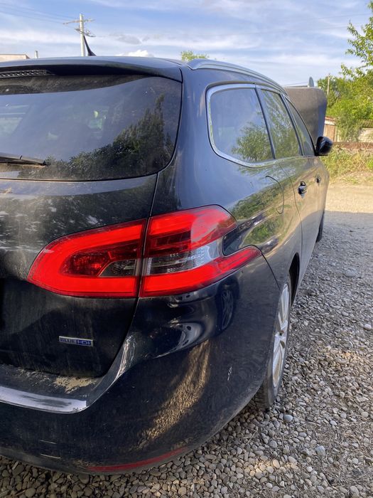 Fuzetă stânga față Peugeot 308 sw 1.6 hdi 2015
