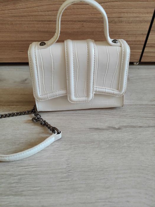 Дамска чантичка Zara