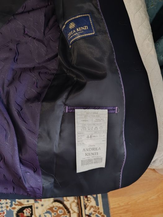 Костюм шалбарымен сатылады.