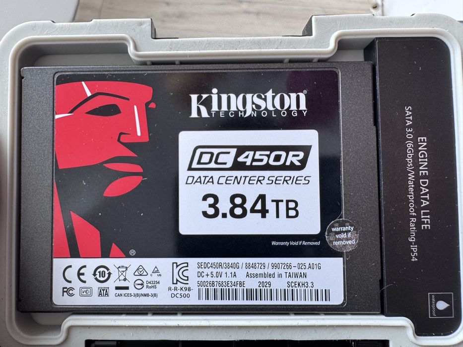 Kingston Technology DC450R 2.5" 3.84 TB ATA III Serial 3D TLC