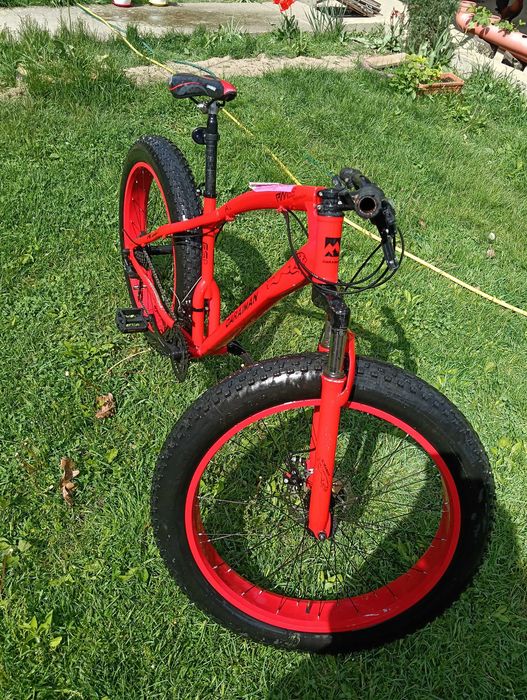 Vând bicicleta  Bicicletă FatBike Fulger by Caraiman, roți 20 inch, cauciucuri groase, frâne pe disc, roșie