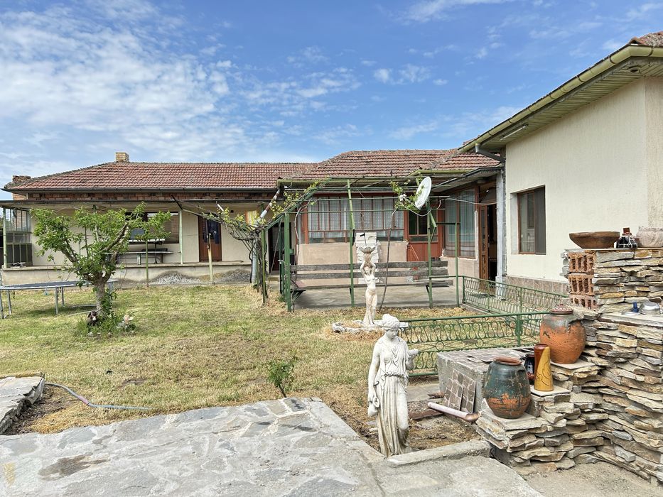 ИМОТИ Силистра представя къща в гр. Алфатар