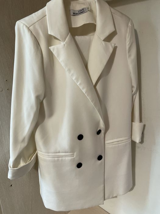 Продам костюм