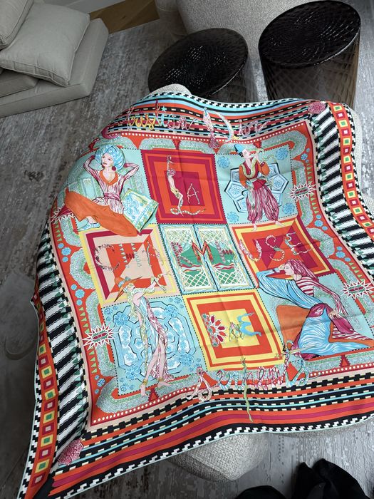 Шалове chanel и dior