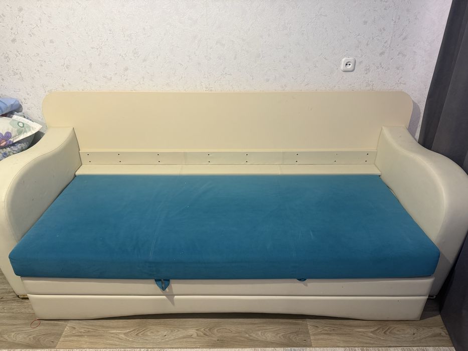 Диван трансформер 3 в 1 (диван + стол + кровать)
