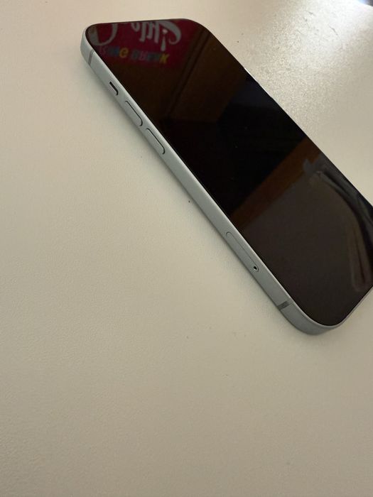 Продавам Iphone 15