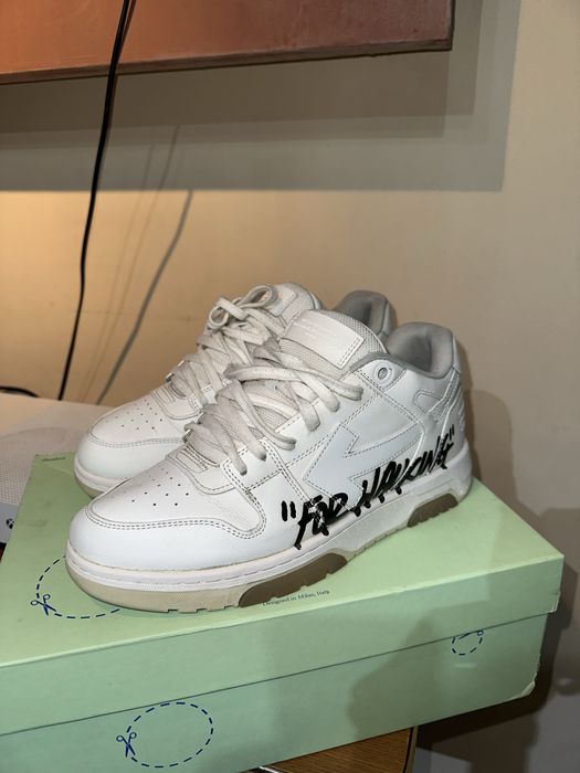 Off White Out off Office