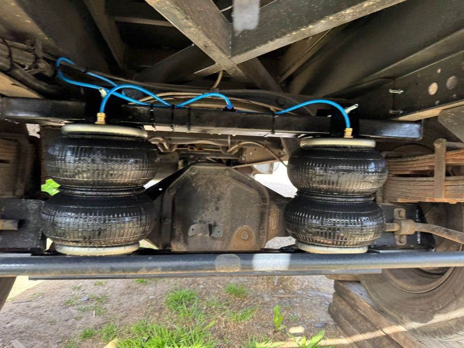 Perne aer autorulote cu buton de umplere