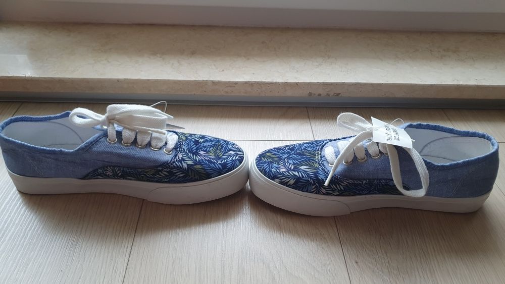 WAIKIKI tenisi sneakers dama marime 37 bleu denim NOI pânză Curier OLX