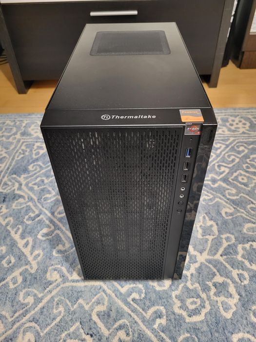 Carcasa Thermaltake versa h18