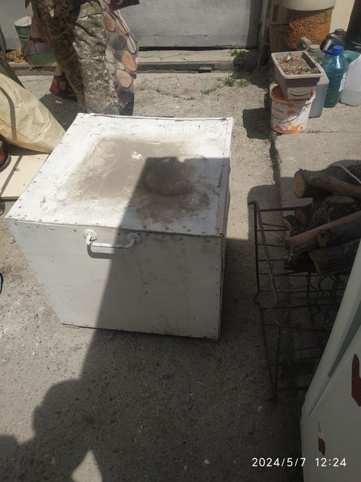 Собачья будка капитальная.