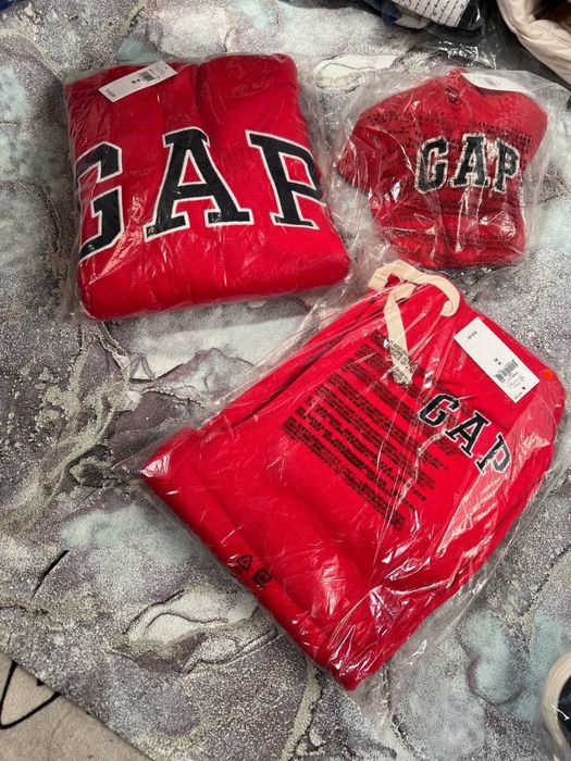 В наличии тройка  от гап оригинал сща