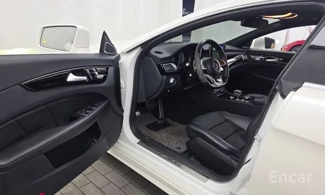 Mercedes-benz CLS63 Banan German zborka Koreadan zakazga obkeberamiz