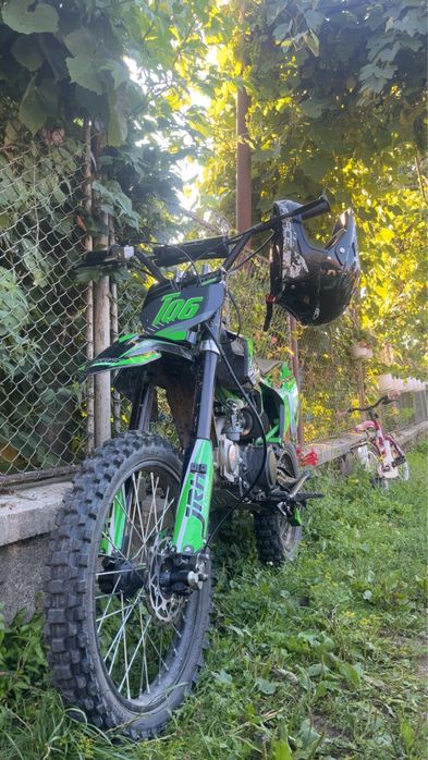 Vand jhr de 125 intr-o stare impecabila