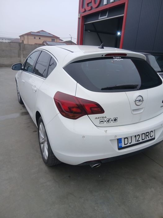 Opel Astra J cutie automată
