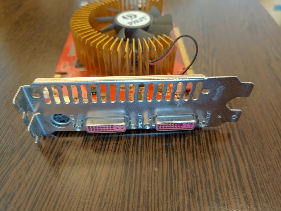 Placa video Geforce 8600GT 512 DDR2 DVI  pcie veche