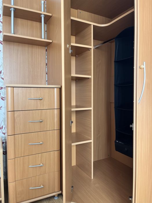 Продам спальный гарнитур