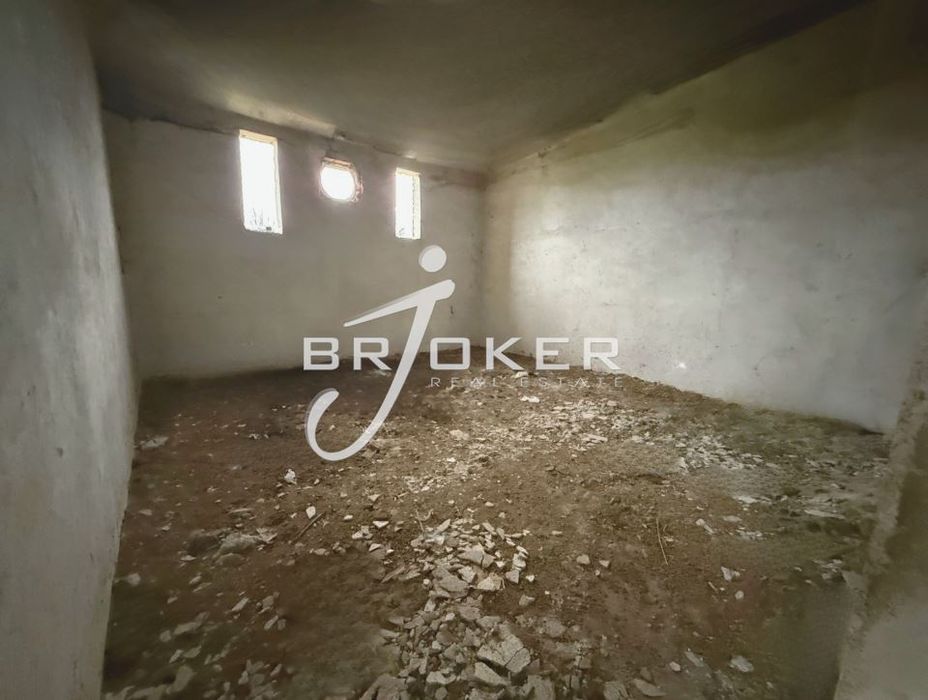 Пром. помещение в Хасково, област-с.Конуш