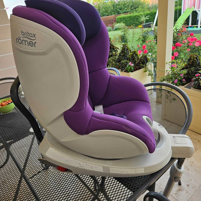 Scaun auto Britax Römer rotativ cu sistem ISOFIX