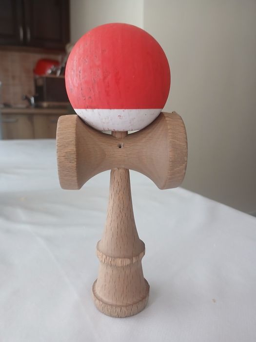 Kendama loata din decembrie