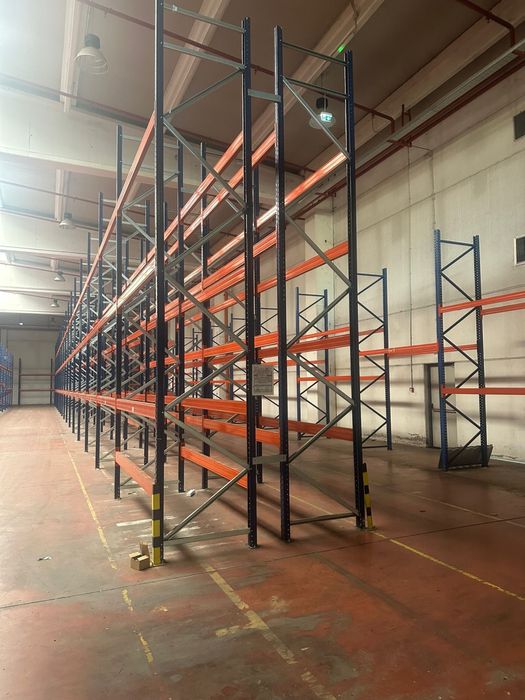 Vând rafturi metalice pentru Europa paleț și încărcare manuală