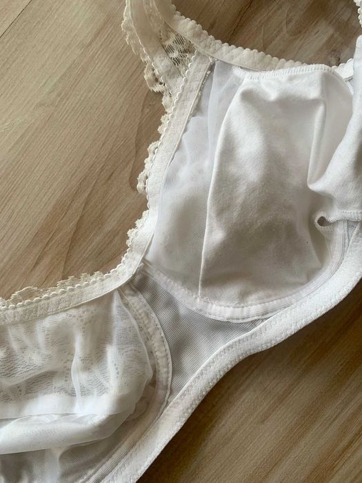 Бюстгальтер с кармашками для протезов