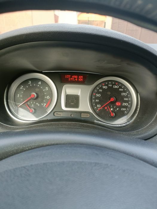 Vând Renault Clio 3