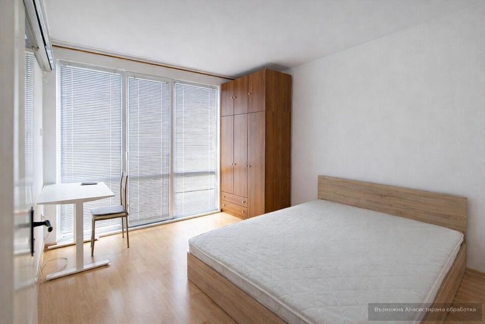 Тристаен апартамент  в гр.Варна, Цветен квартал!