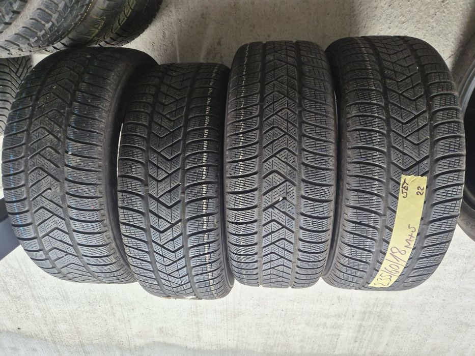 Vând cauciucuri 235/60/18 M+S set complet//Pirelli// dot 2022