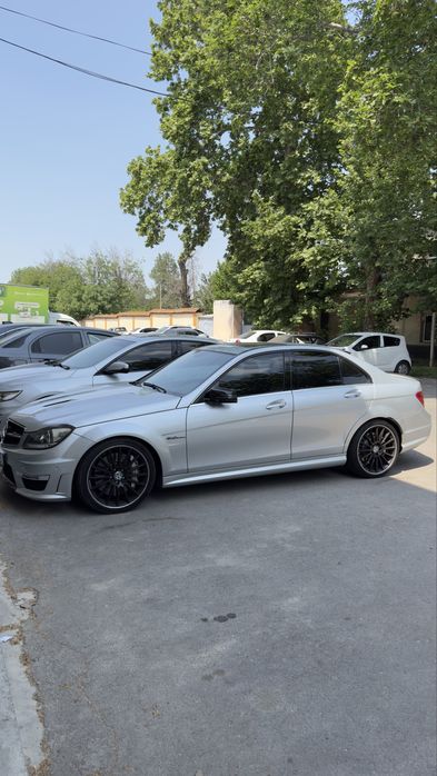 Mercedes benz C63s AMG