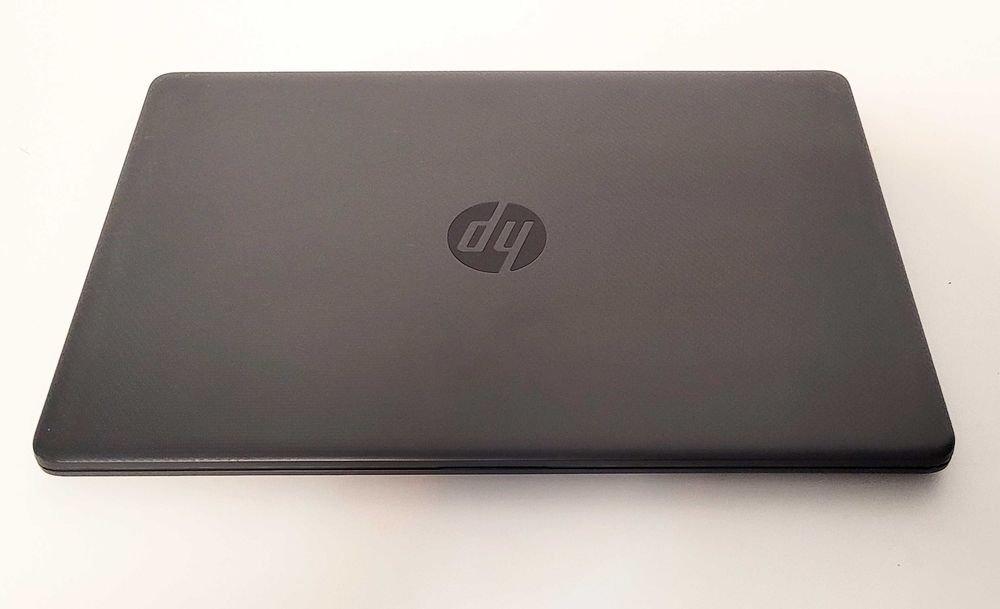 Laptop HP, Ryzen 3, 8GB RAM, SSD, Windows 11