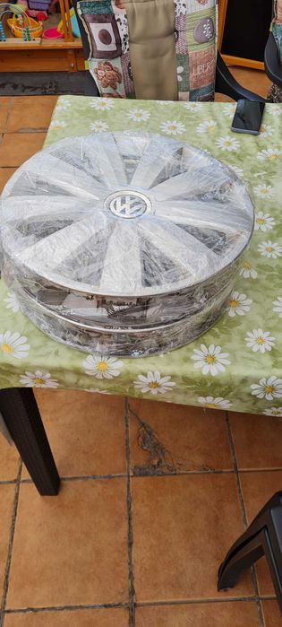 К-т оригинални VW тасове 16" - в много добро състояние