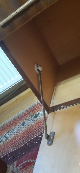 Ретро шкафче с 2 врати и 2 чекмеджета