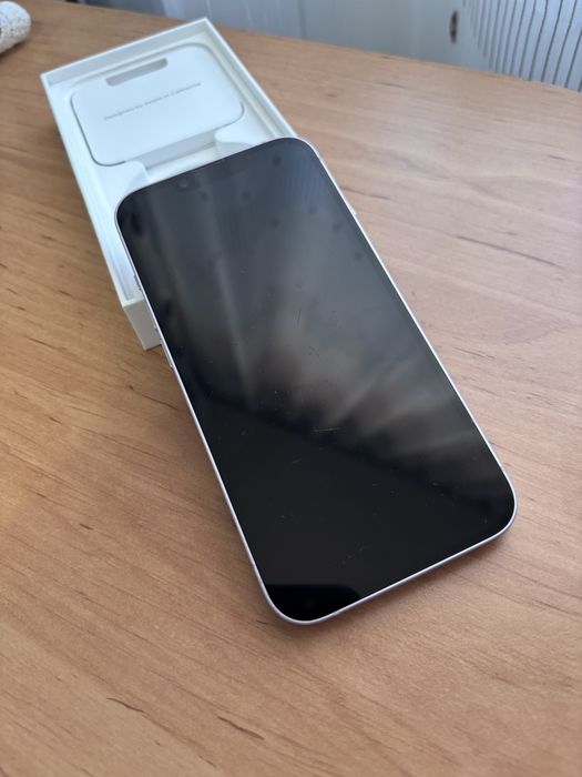 Iphone 14 simplu