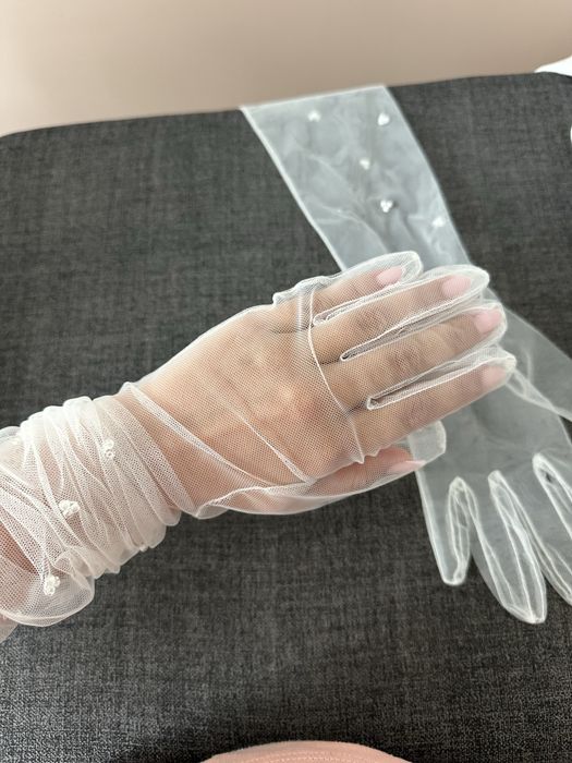 Сватбени ръкавици