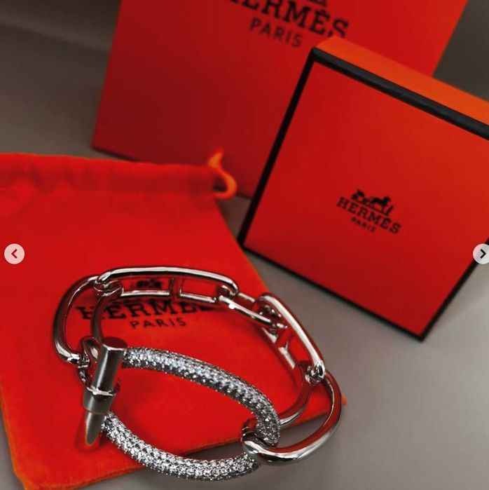Hermes Гривнаи и Пръстен