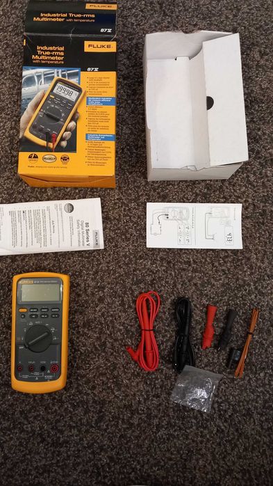 Fluke 87V Industrial True RMS Multimeter нов