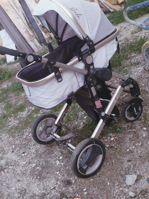 Căruț bebeluși stare buna.