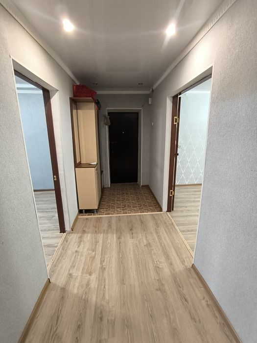 Продается квартира 3-х комнатная.