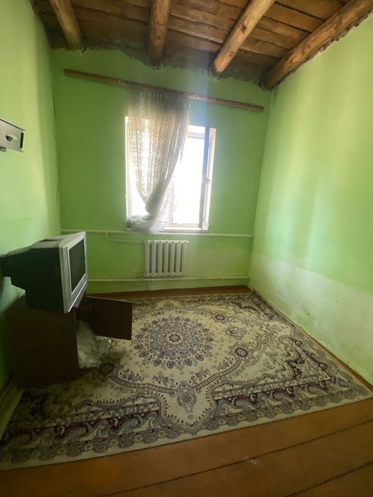 Үй сатылады дачада.