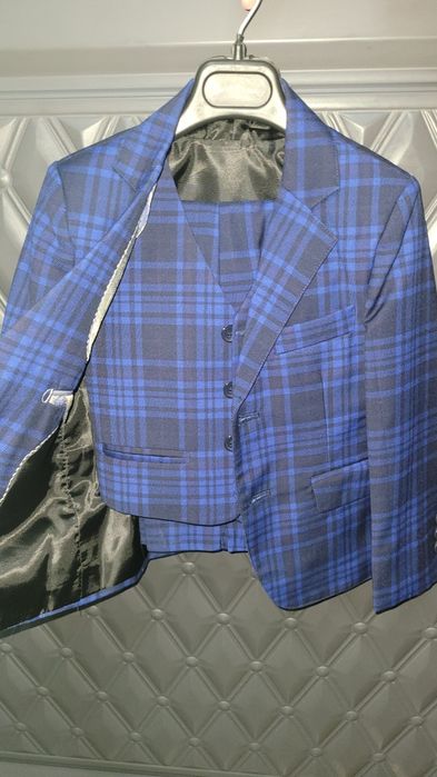 Костюм на мальчика 4-5 лет