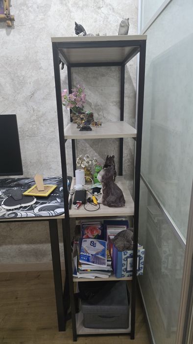 Продам стол вместе с полкой