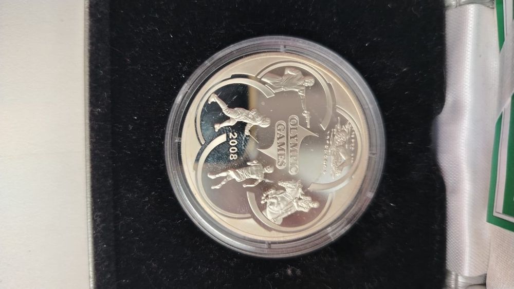 Сувенирная монета серебро