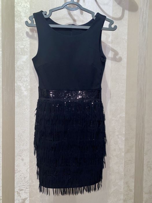 Черное платье