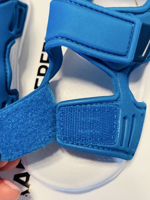 Sandale Adidas prntru copii nr 25 noi