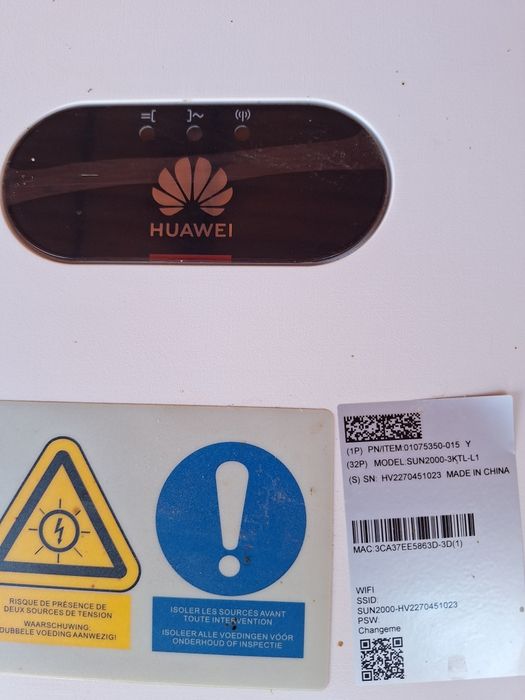 Vând invertor Huawei pentru sistem fotovoltaic cu putere de 3 kw