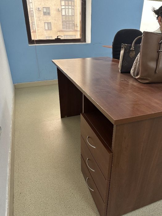 Продается столы и стулья