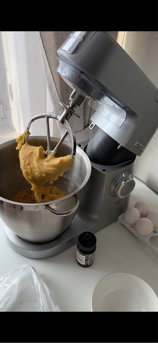 Продам кухонный комбайн Kenwood Chef XL elite