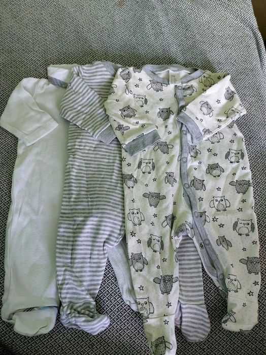 Бебешки ромпърчета